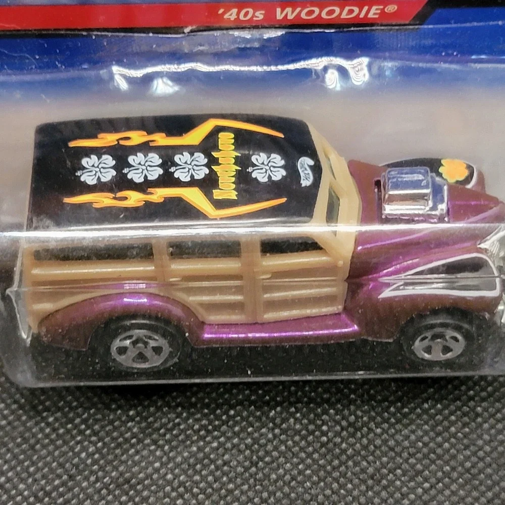Hot Wheels Surf 'n Fun Series, 40's Woodie #1 of 4 Brand New